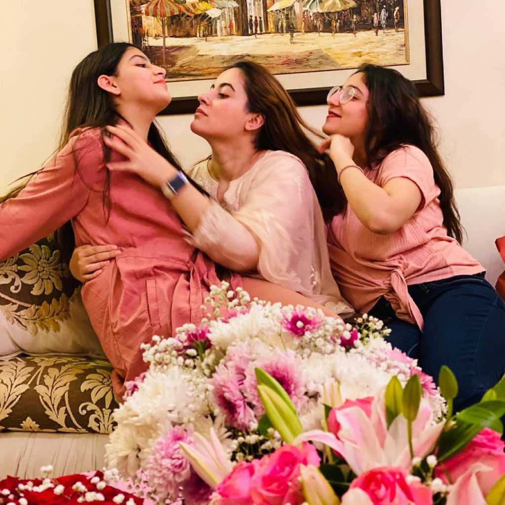 shagufta ejaz with daughter beautiful pictures (1)