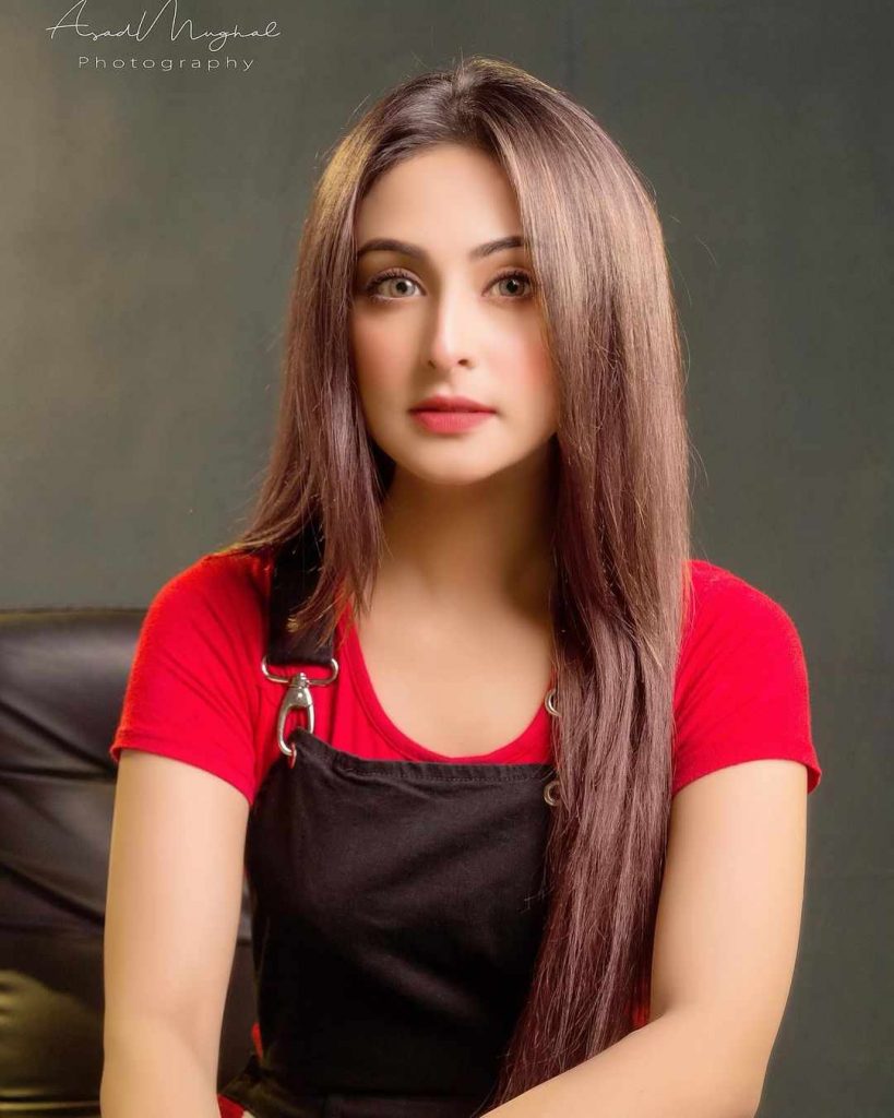 Aruba Mirza Biography - Age - Husband - Family And Drama List. She is an emerging Pakistani actress.