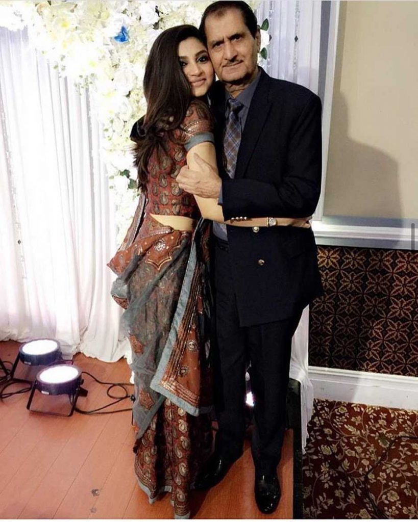 Zoya Nasir with her Father Nasir Adeeb
