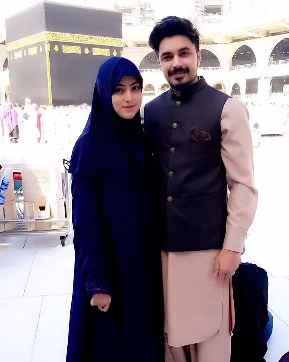After marriage, they performed Umrah and got off to a good start in their new life.