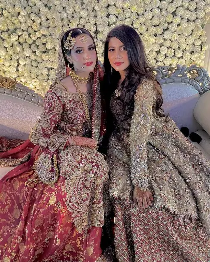 The bride Ayesha Beig with Her Sister In Law