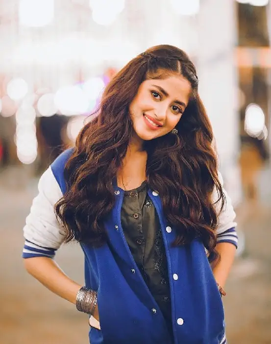 Sajal Aly is one of the lead characters of the Sinf-e-Aahan drama cast.