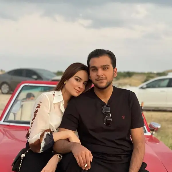 Alyzeh Gabol and Zoraiz Malik's Loving Moment Dispels Divorce Rumors
