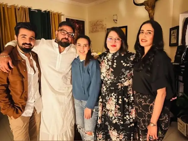 Yasir Hussain with his wife and Sister In-Law