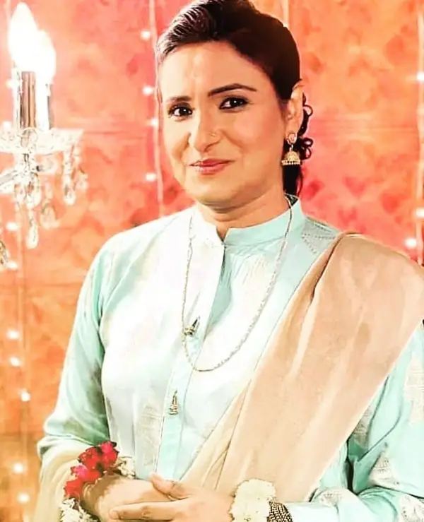 Actress Sabahat Adil