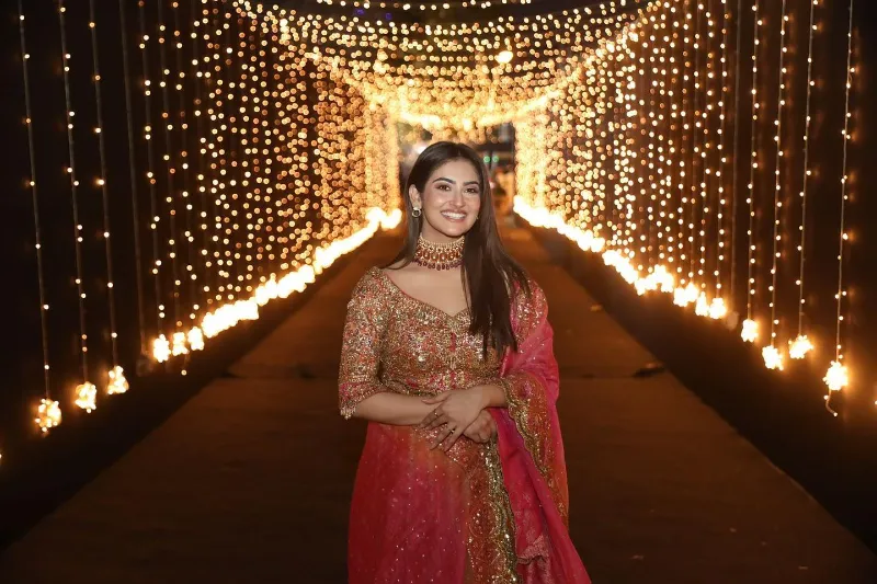 A photo of Pakistani actress Hiba Bukhari from her wedding venue.