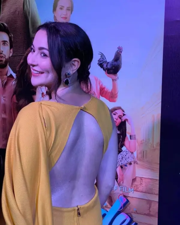 Hania Aamir's Dress at the Trailer Launch of Parde Mein Rehne Do