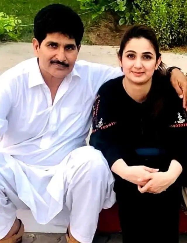 Sania Ashiq with her father Muhammad Ashiq.
