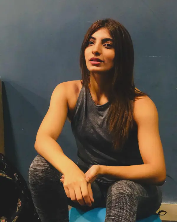Mariam Ansari Hot Gym Look