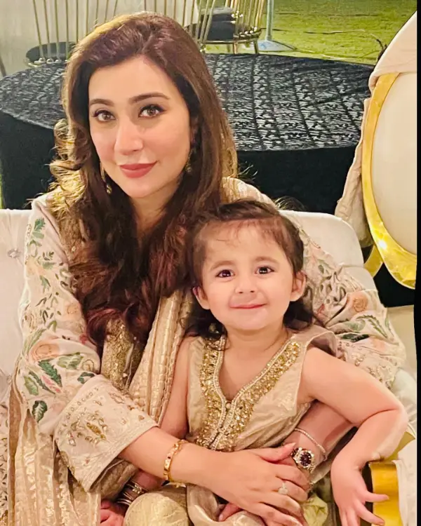 Aisha Khan with her daughter