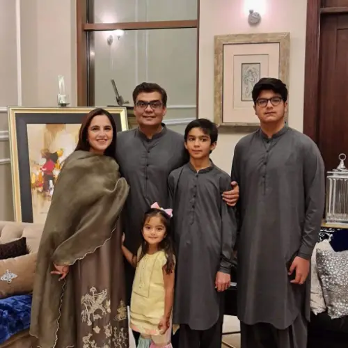 Salman Iqbal with his kids from first wife