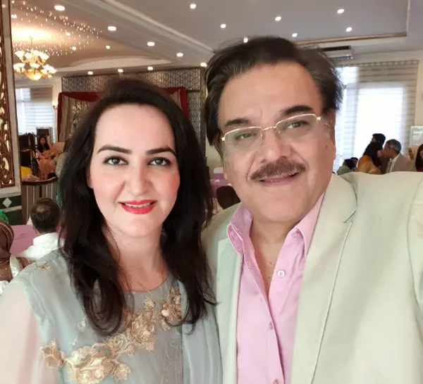 Shahnawaz Zaidi with his wife Dr. Shariyeh