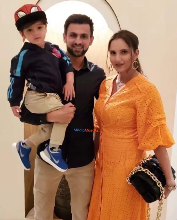 Shoaib Malik with his second wife Sania Mirza and son Mirza Izhaan Malik