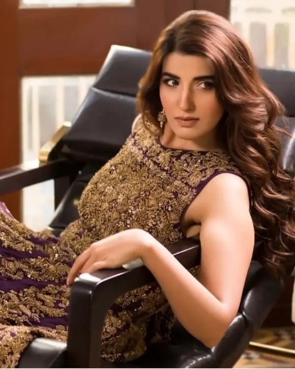 Hareem Farooq's Most Modern Pictures
