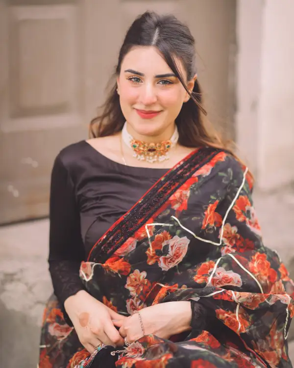 Aaniat Khalid Biography, Age, Height, Family, Mother, Sisters, & Husband