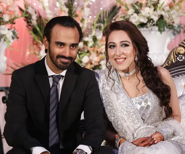 Nayyara Noor Family: Son Jaffer Zaidi with his Wife

