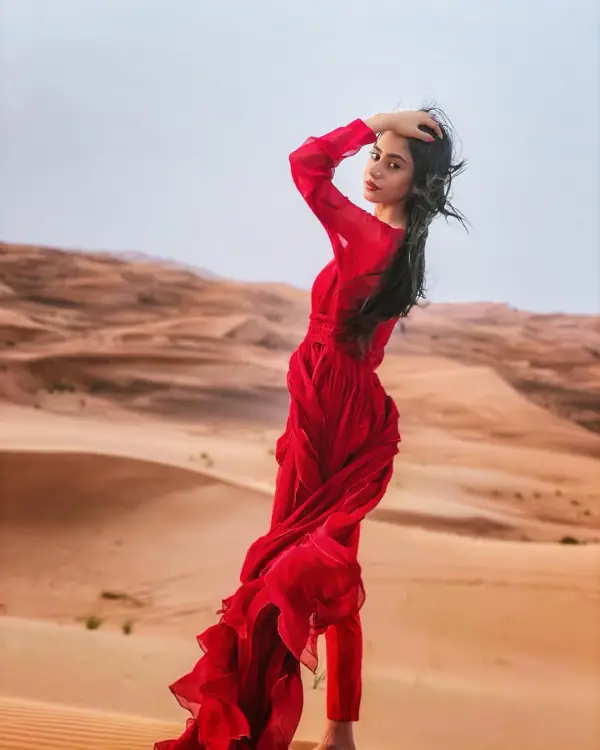 Instagram Model Maimoona Shah