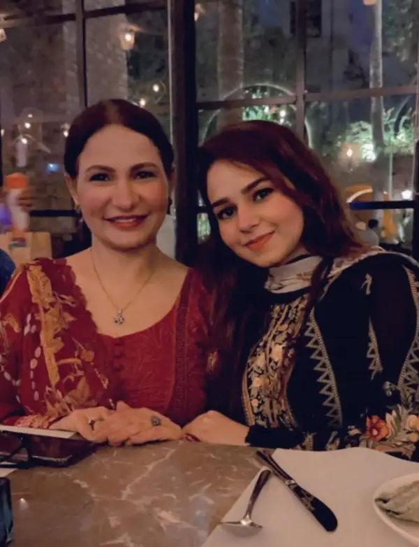 Beena Chaudhary is having dinner with her Daughter Hareem Sohail