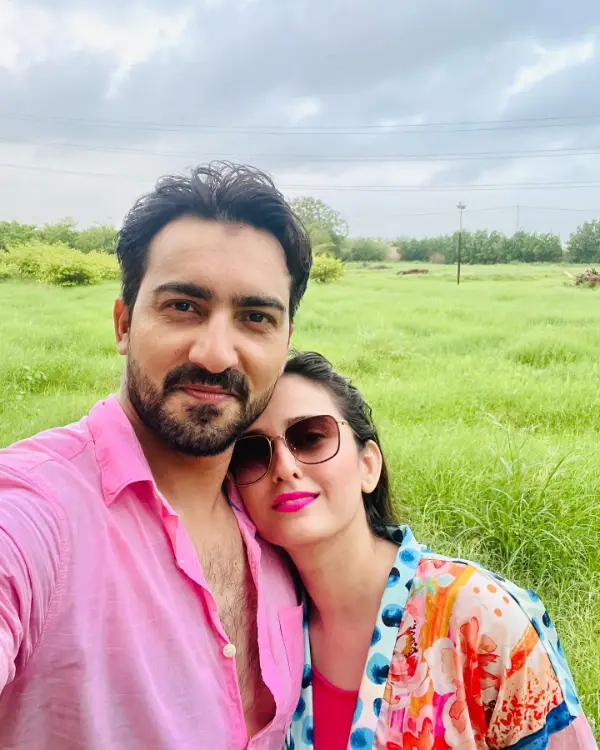 Hammad Farooqui with his wife