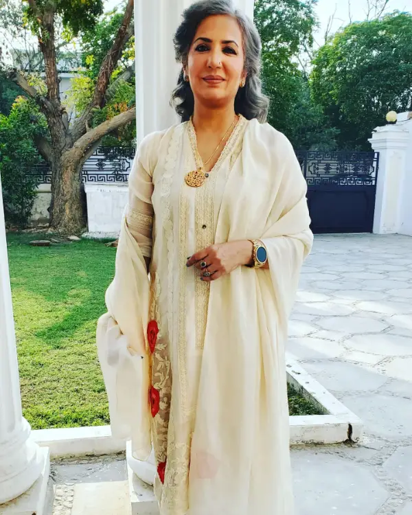actress-sabahat-ali-bukhari