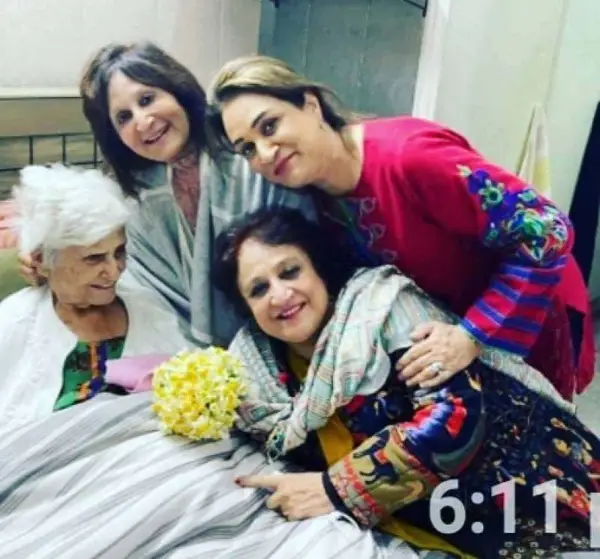 A family portrait featuring Bushra Ansari with her sisters and mother Mehmooda Khanam