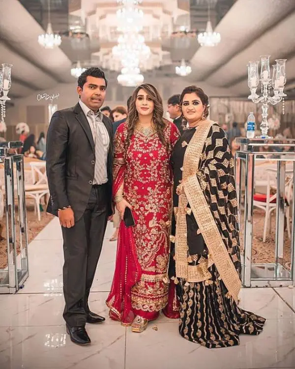 Cricketer Kamran Akmal with his wife