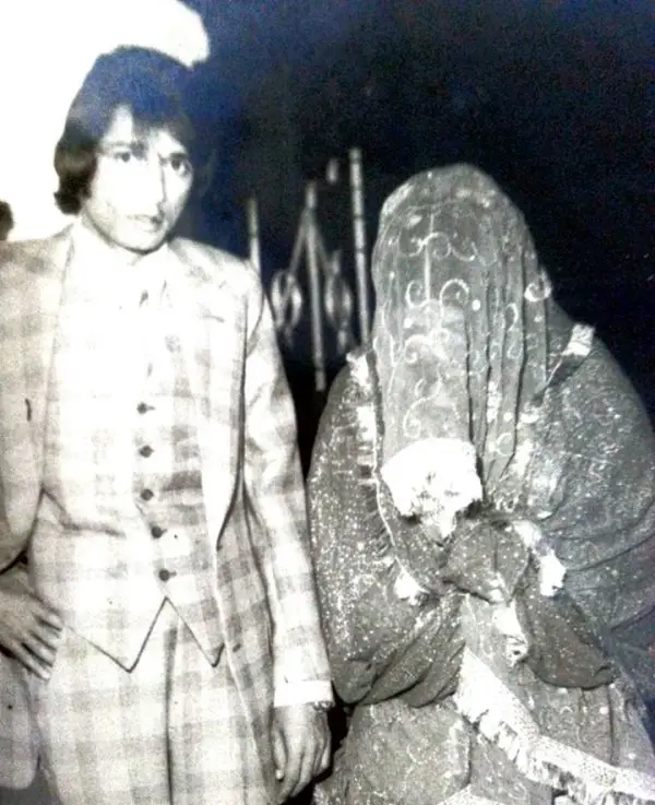 A rare picture featuring Ismail Tara and his wife Majida Begum from their wedding ceremony