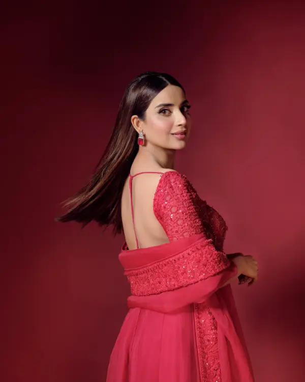 Saboor Aly Shines in Red Dress as she attends the Lux Style Awards