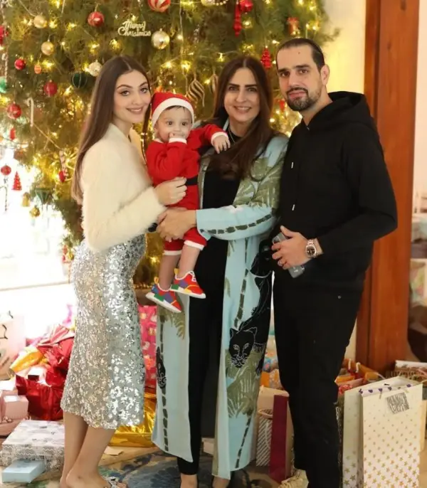 A family picture of Neha Rajpoot during the Christmas of 2022