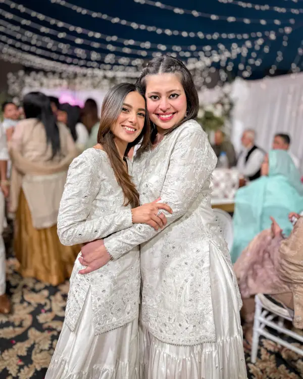 Iqra Aziz and her sister with their cousin during the family wedding