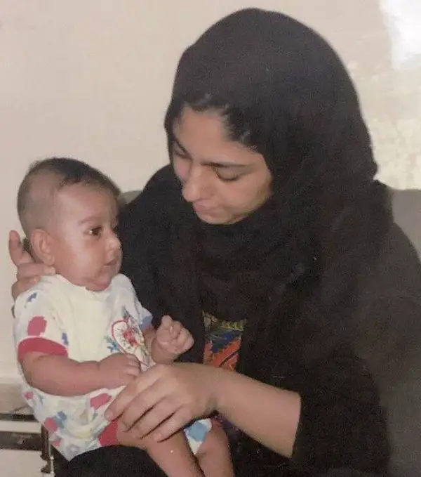 During Noor's childhood, she posed with her mother for a picture