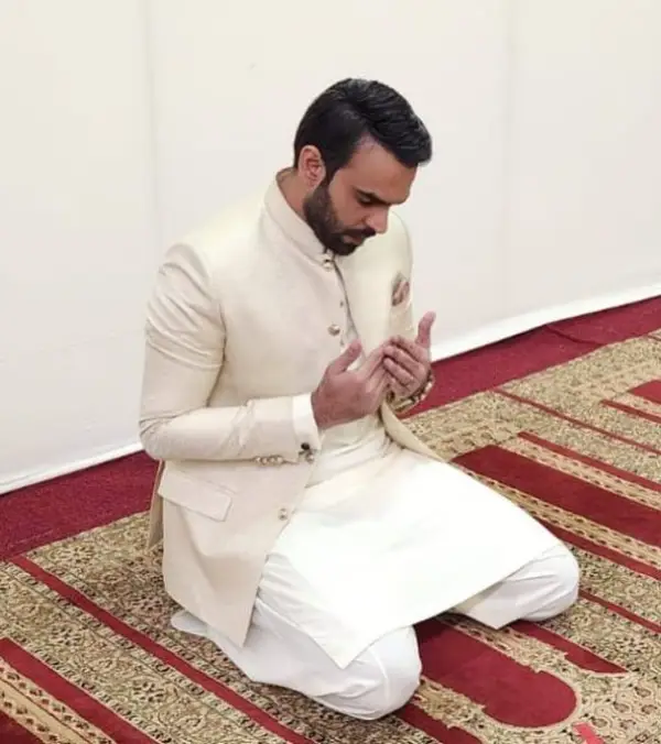 The actor performing Namaz in a mosque