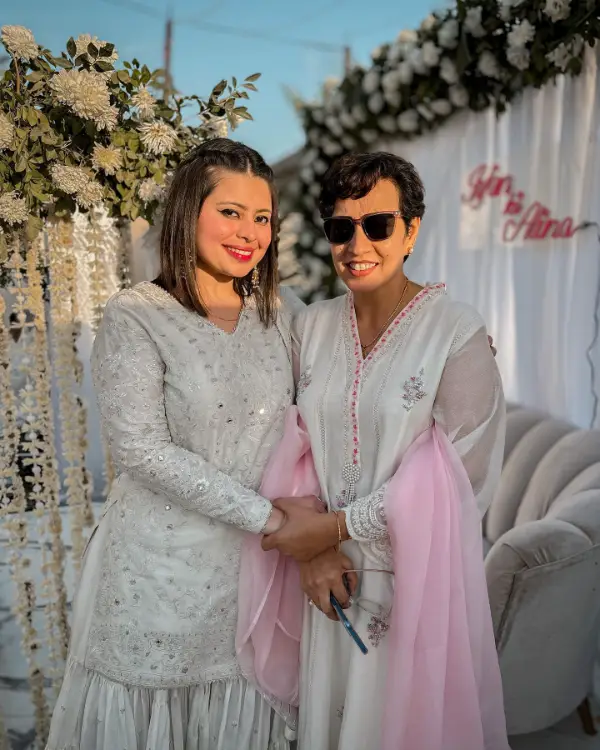 Sidra Aziz with her mother