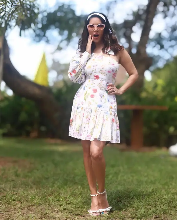 Sunny Leone Turns Into a Doll-Like Beauty in a White Outfit