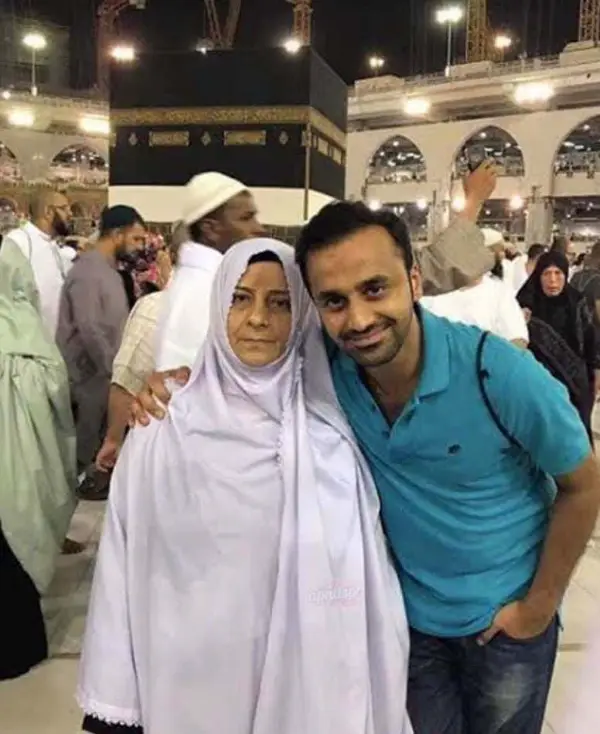 Waseem Badami with His Mother