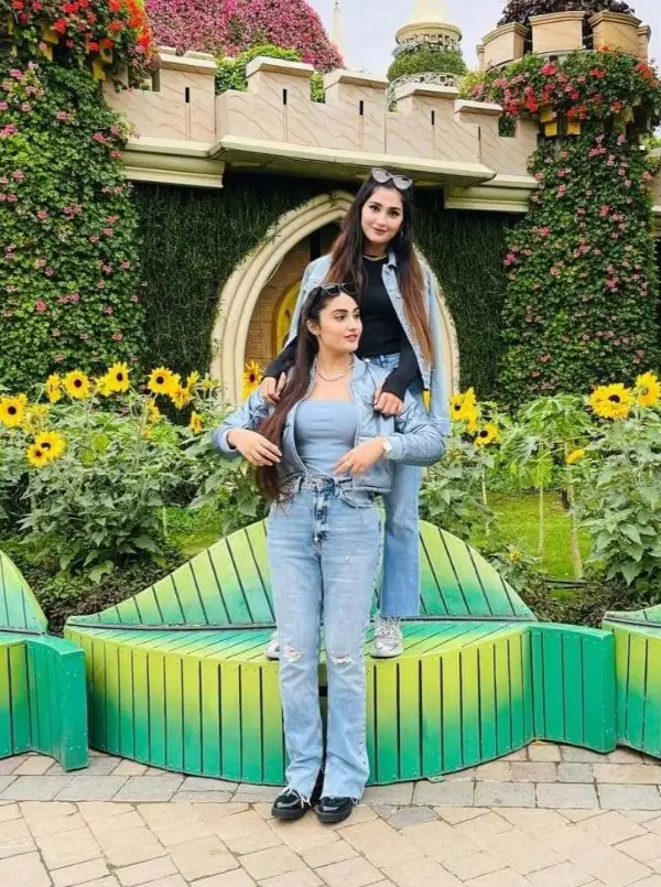 Samiya Arzoo and Keasr Khan wearing the same outfits
