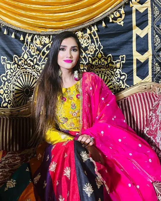 In addition to Hassan Ali, his wife Sumiya Arzoo attended the ceremony as well