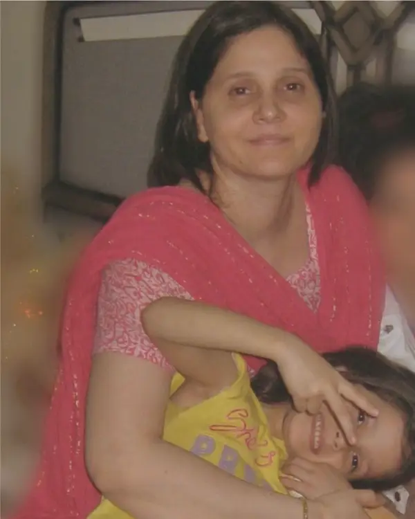 This picture depicts Nagma Khurram, the mother of Laiba Khurram.