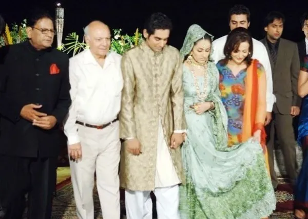 Erum Akhtar with her husband during their wedding