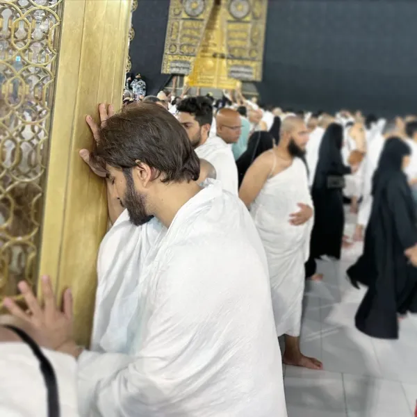 A picture of the actor taken at the Masjid Al Haram 