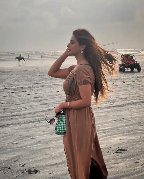 Jannat Mirzaa enjoying a day at the beach in Karachi