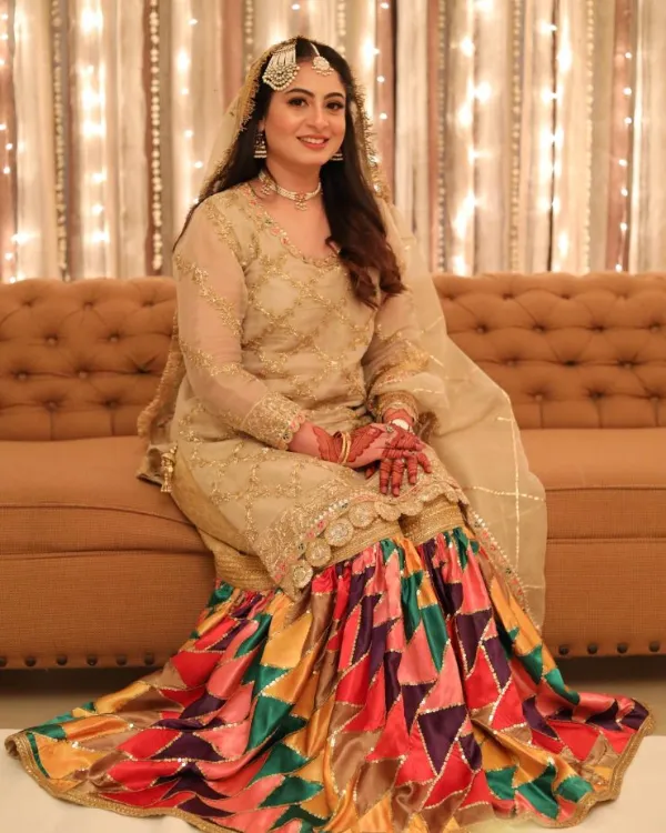 rahma-khan-poses-for-the-camera-at-her-walima-ceremony
