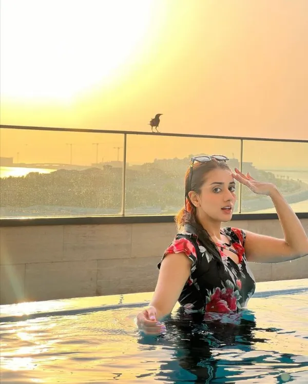 Jannat Mirza Swimming Pool Pictures Have Gone Viral