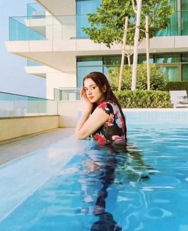 Jannat Mirza Swimming Pool Pictures Have Gone Viral