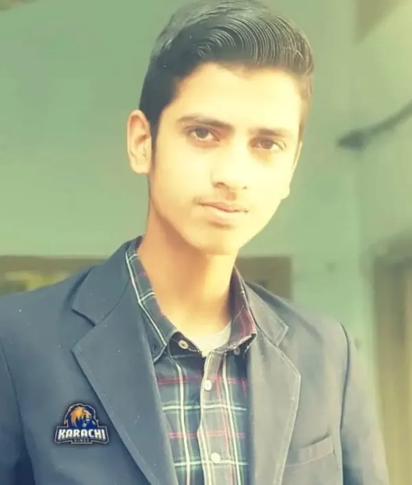 child actor Muhammad Hassaan as Waleed’s Friend