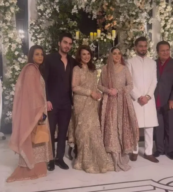 Faisal Vawda Daughter Wedding Picture with husabnd