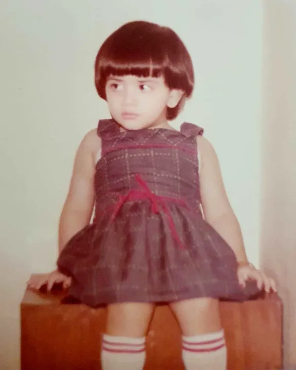 Actress Hina Javed childhood image